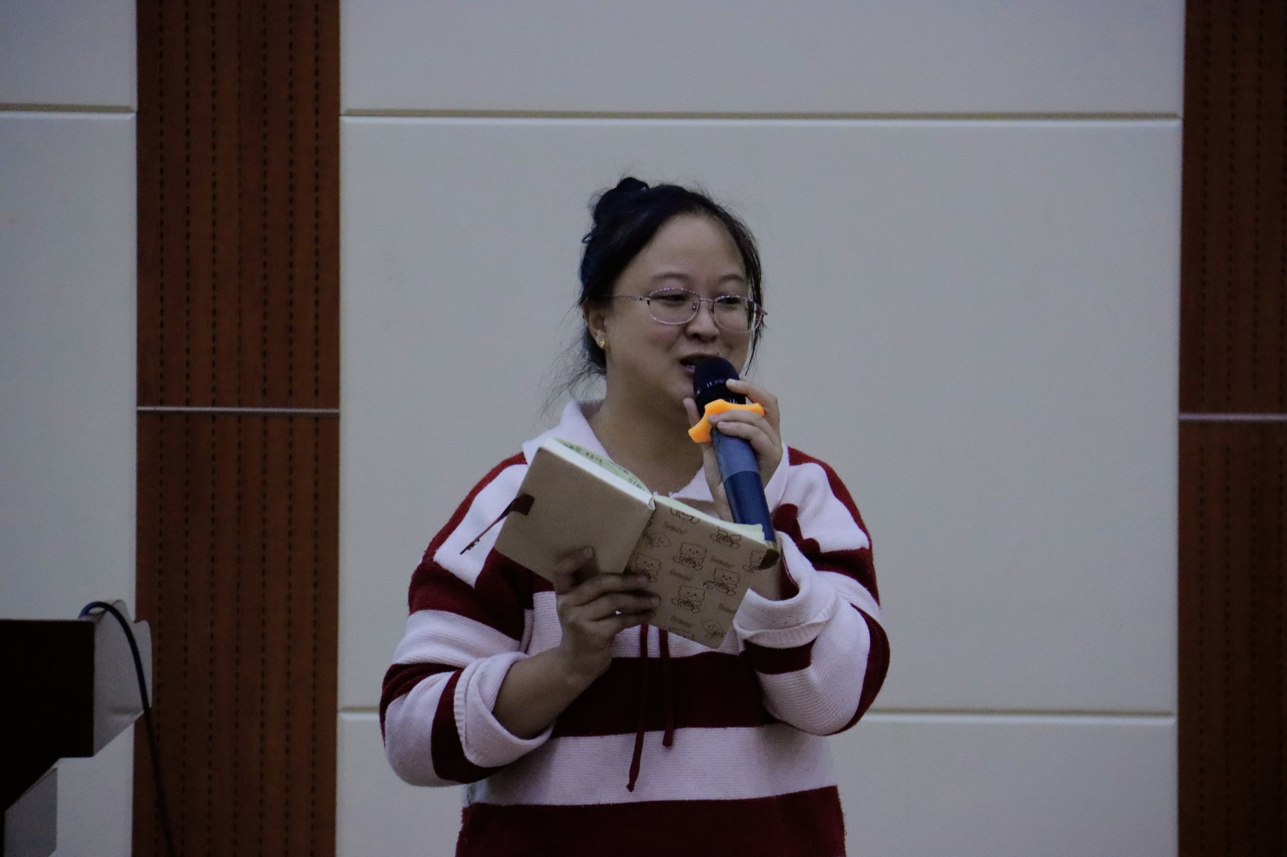 吴鲍兰老师点评.jpg